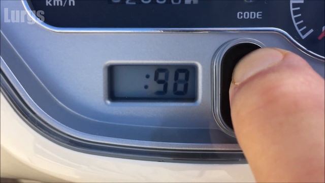 How to set Clock on Vespa GTS - How to set Time on Vespa GTS - Set Piaggio Clock смотреть онлайн
