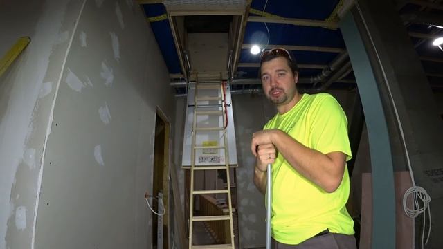 УСТАНОВКА ЧЕРДАЧНОЙ ЛЕСТНИЦЫ "FAKRO" . Личный опыт - Стройка смотреть онлайн