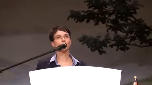 2016 06 09 AfD Veranstaltung in Grassau mit Dr. Frauke Petry (Teil2) смотреть онлайн