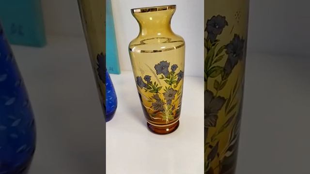 Винтажные находки этой недели. Вазы из цветного стекла СССР. смотреть онлайн