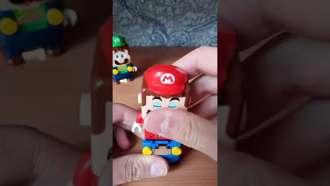I found strange glitch with my Mario pants. Probably broke one of the contacts. #shorts смотреть онлайн