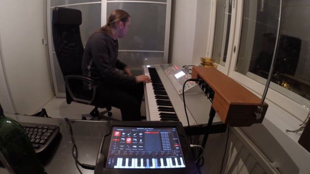 Master keyboard with iPad смотреть онлайн