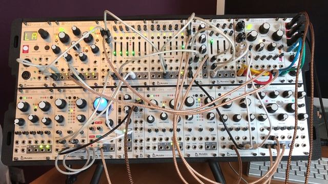 Ambient Sketch #22 (The Last Garden On Earth) смотреть онлайн