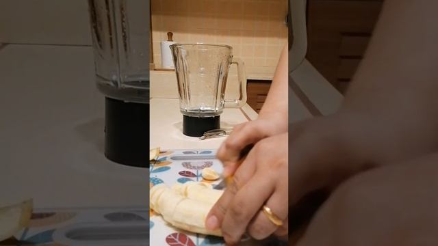 carrot juice with banana #amazing #trending #shortsvideo смотреть онлайн