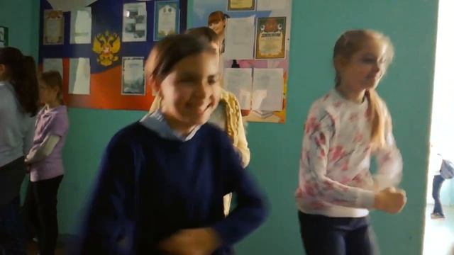 Школьный SKIBIDI. 81 школа смотреть онлайн