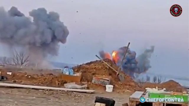 Красивая серия прилетов по ВСУ с попытками сбить ракеты из автоматов. смотреть онлайн