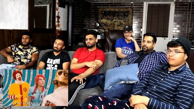 Burger king employees react to "Ronald McDonald vs The Burger King. Epic Rap Battles of History" смотреть онлайн