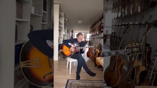 1937 Gibson Super 400 Axel Hagen смотреть онлайн