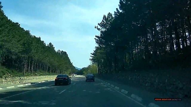 Дорога: Гаспра остановка - дельфинарий Акватория. Ялта Крым. Апрель. Road: Gaspra Yalta Crimea смотреть онлайн