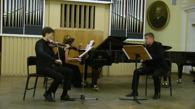 D. Varelas. Trio "Hommage a Piazzolla". "Milonga" смотреть онлайн