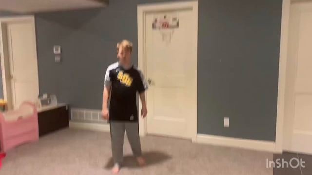 INSANE MINI HOOPS GAME! *POSTERIZING DUNKS* смотреть онлайн