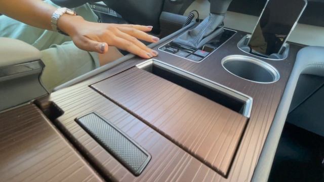 Что внутри Toyota Sienna 2021. Минивэн на все случаи жизни. смотреть онлайн