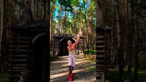 Лялечка танцует