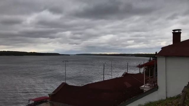 Пробивает на слёзы смотреть онлайн