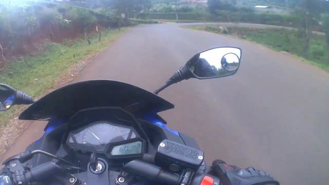 WHY YOU SHOULDN'T START ON A 150cc (Benelli TNT 150) смотреть онлайн