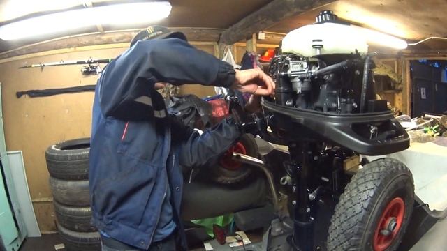 Обслуживание нового лодочного мотора SUZUKI DF 4,5,6 AS,перед первым воходом на воду. смотреть онлайн