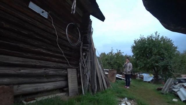 Дедушка из Казахстана живёт один в глухой деревне под Костромой / Попросил помощи по строительству смотреть онлайн