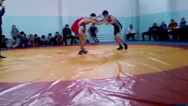 в красном красавчик смотреть онлайн