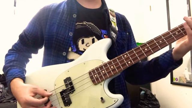 Some Rock n Roll on a Fender Mustang Bass смотреть онлайн