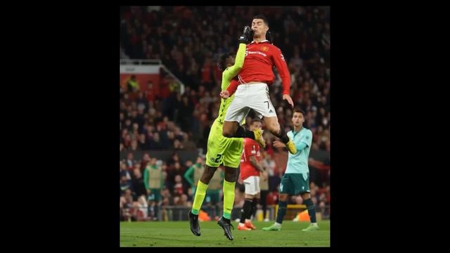 Cristiano Ronaldo shared wholesome moment with Francis Uzoho in Man Utd 1 0 Omonia at Old Trafford смотреть онлайн