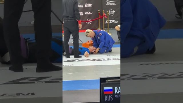 Получил сотрясение на соревнованиях ,Цулик борется на ЧР смотреть онлайн