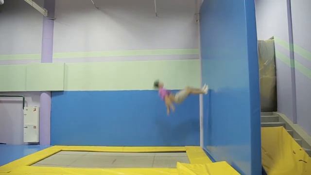 Батутный Центр КОСМОС в г. Курск || Прыжки смотреть онлайн