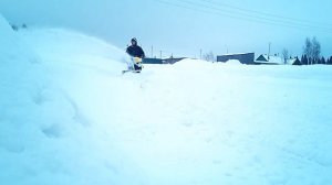 Снегоуборщик HUTER SGC 6000. Смазка редуктора шнека, шестерни хода и опять убираю снег.