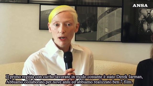 Tilda Swinton a Venezia: "Non esistono donne non forti" смотреть онлайн