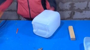 Полезная самоделка! Узнав этот секрет ты больше НИКОГДА не выбросишь пластиковую КАНИСТРУ!