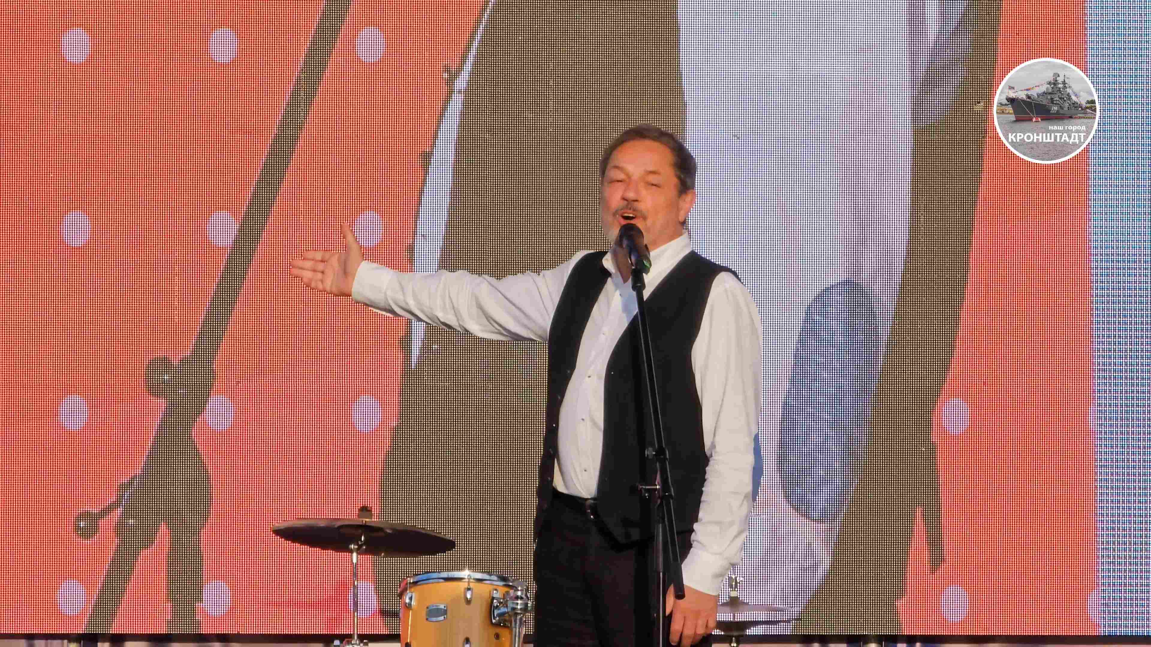 Игорь Скляр – Старый рояль / день ВМФ, Кронштадт 30.07.2023 г. смотреть онлайн