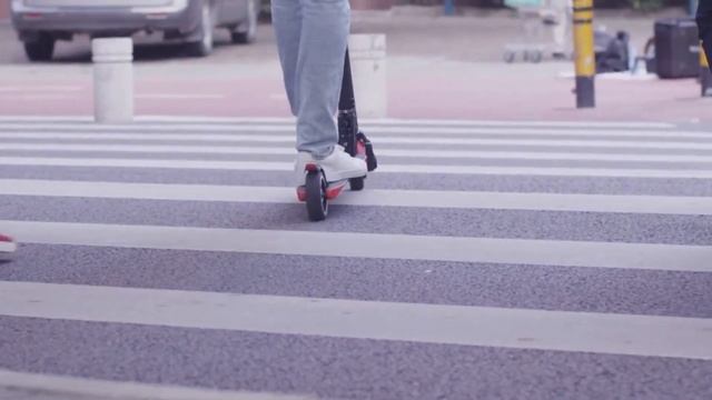 Электросамокат i-7 в действии смотреть онлайн