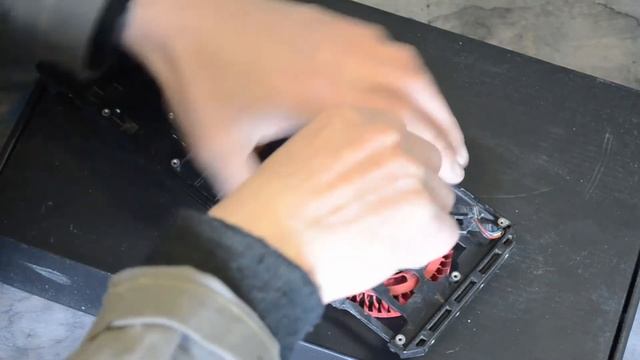 ВЕТЕРАН МАЙНИНГА AMD RADEON R9 290X\Обслуживание и тест в новых играх смотреть онлайн