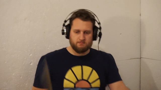 Recording Drums Low Budget - Only 4 Mics! смотреть онлайн