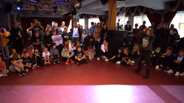 ART BATTLE 2020 | break dance 1x1 | beg final | White Проказник смотреть онлайн