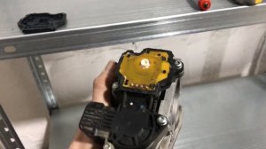 Ремонт дроссельной заслонки Лада Гранта. Ошибка P2135.mp4