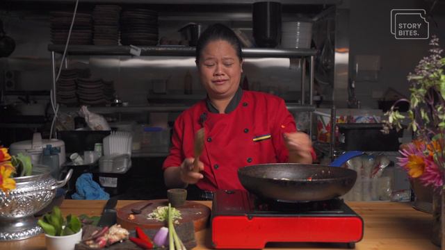 100 Year Old Cambodian Red Curry Served in New Zealand | StoryBites смотреть онлайн