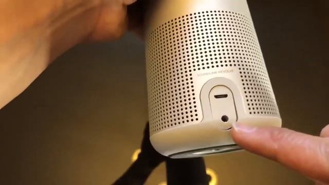 Bose SoundLink Revolve Portable Bluetooth 360 Speaker Review & Unboxing смотреть онлайн