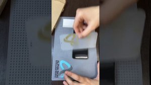 Как наклеить защитную пленку на телефон