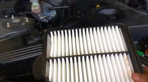 #32 ~ Suzuki Grand Vitara Air Filter Replacement (easy).