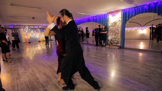 Шоу. Аргентинское танго. Артём и Карина Довбуш в Nuestro tango, Тула. ч.4 смотреть онлайн