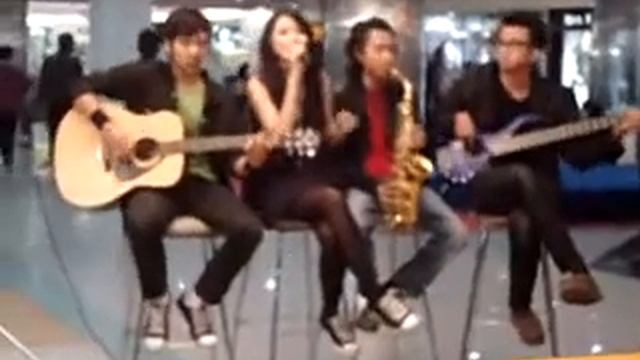 SCARLET @Sampurasun Wargi Bandung with Dede Yusuf (190511).mp4 смотреть онлайн