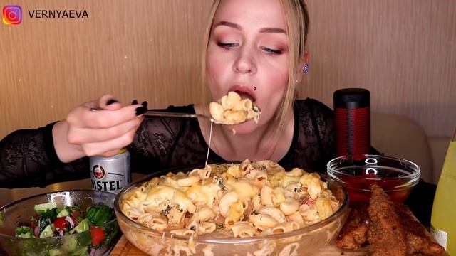 MUKBANG | Макароны в сливочно-томатном соусе, сыром и грибами, курица | Pasta with cheese не ASMR смотреть онлайн