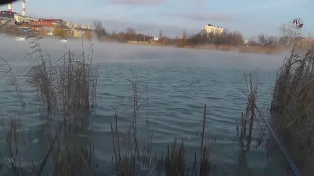 Ночная ловля канального сомика на поплавочную удочку с поплавком- светлячком, Рыбалка смотреть онлайн