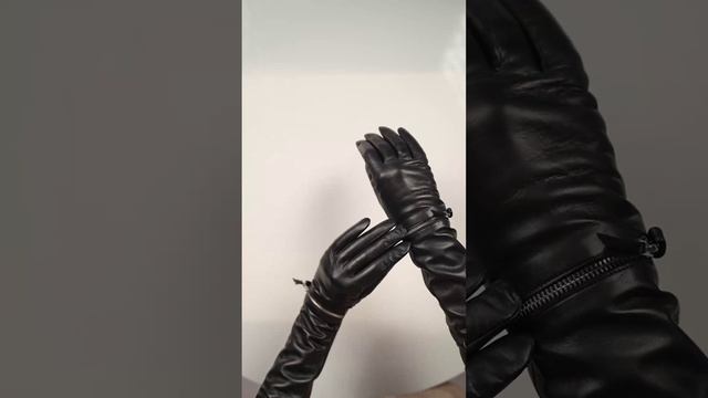 12.33-1 black FABRETTI Перчатки жен. нат. кожа