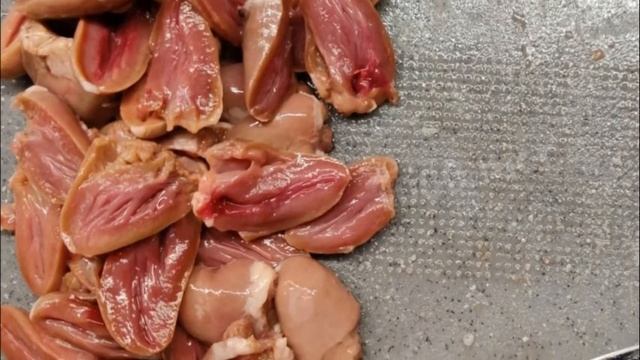 Как чистить на домашней кухне куриные сердечки смотреть онлайн