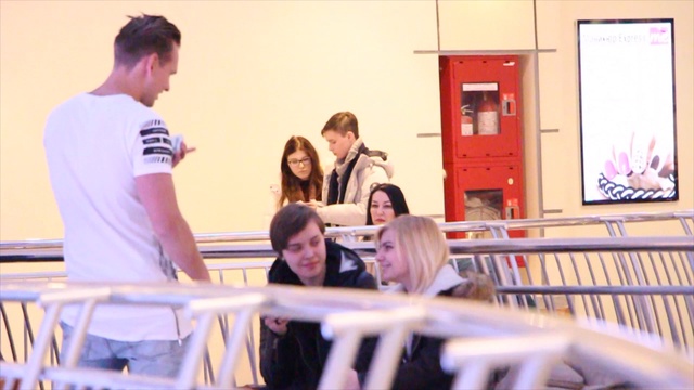 Какая Цена Русских Девушек ? Мажор Пранк !