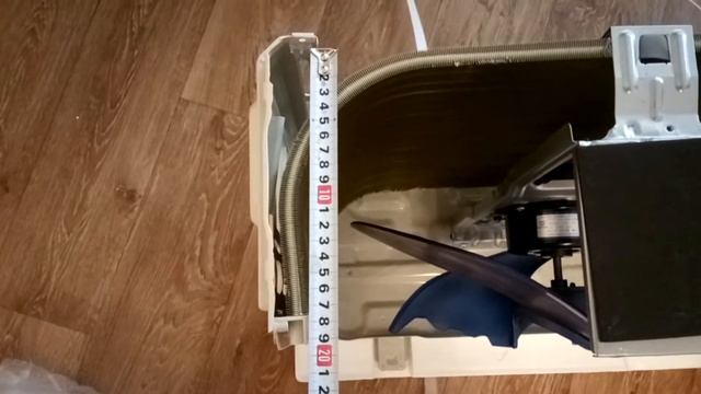 Что внутри дешёвого кондиционера. Comfee MSAFA-09HRN1-QC2