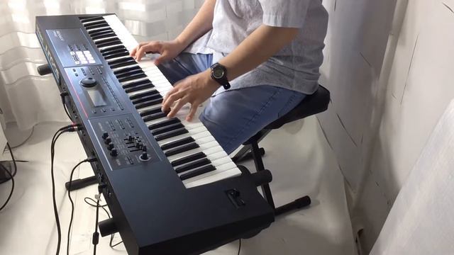 Roland Juno DS - EPiano+Bass+Rhythm смотреть онлайн