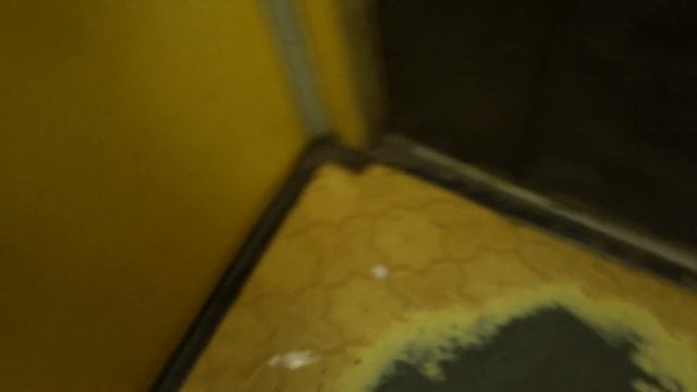 Лифт КМЗ 1997 г. в доме 2002 г. @ П. Воскресенское, 35 смотреть онлайн