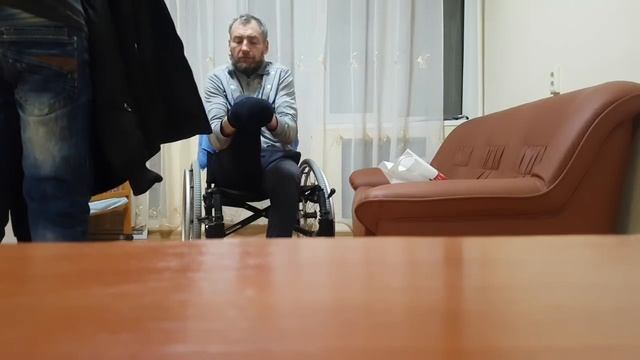 Снял Гостиницу Бездомному Инвалиду Никите|Одел В Теплые Вещи|Накормил и Искупал смотреть онлайн